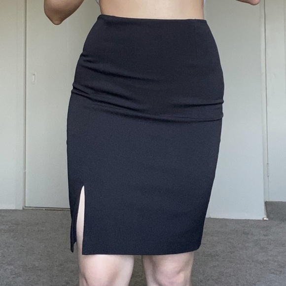 White House Black Market Dresses & Skirts - White House Black Market Classic Black Pencil Midi Skirt With Slit size 00